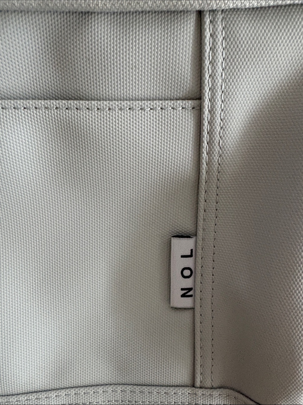 NOL - Light Gray Lunch Bag/Cooler Crossbody with Top Handle - Picture 2 of 7